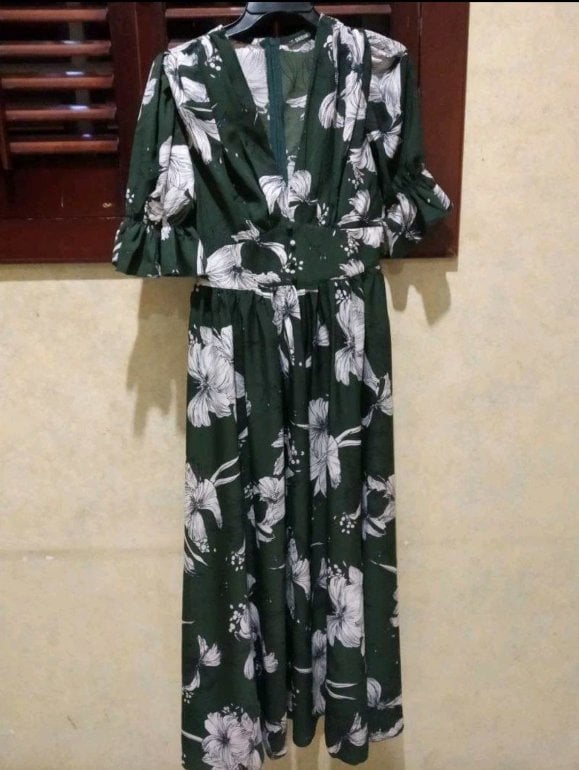 Vestido verde floreado de shein de segunda mano GoTrendier