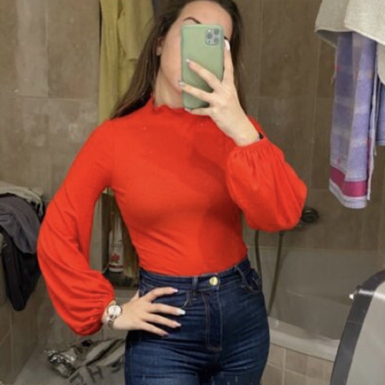 Blusa roja manga larga de Shein de segunda mano - GoTrendier