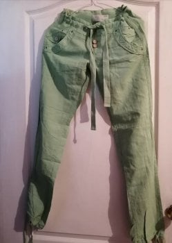 Pantalones de vestir Bershka verdes de mujer - GoTrendier