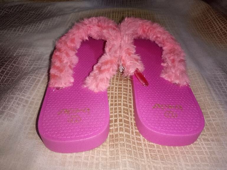 Sandalias pata de gallo peluche NUEVAS de Loveclip de segunda mano