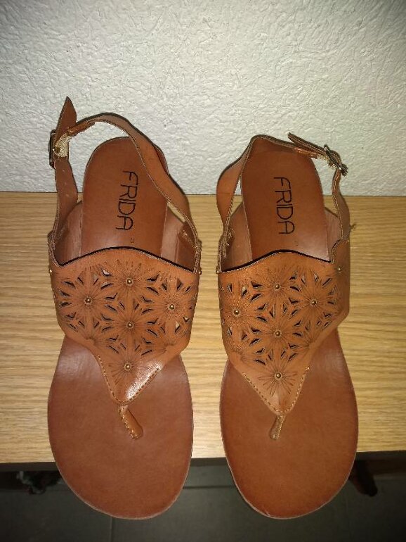 Bonitas sandalias \u0026quot;FRIDA\u0026quot; de segunda mano - GoTrendier