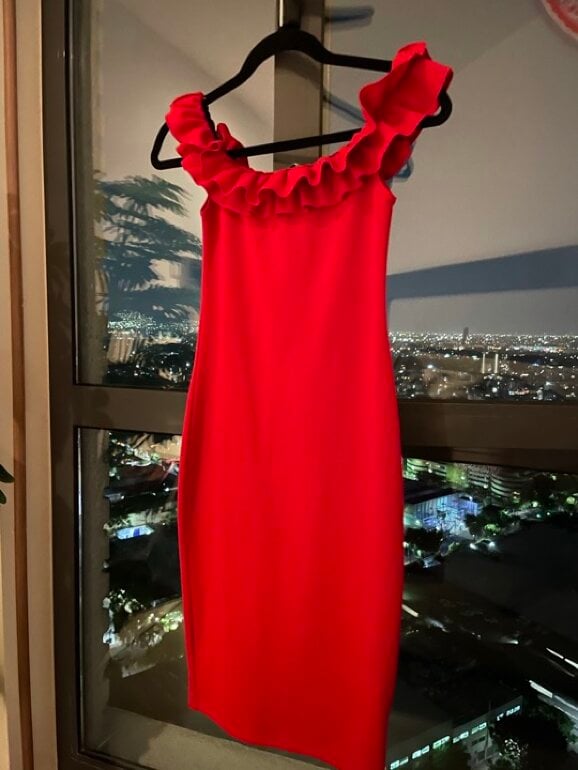 Vestido Rojo con olanes de Zara de segunda mano - GoTrendier