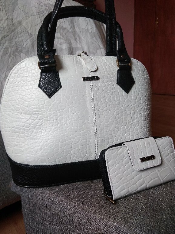 Bolso de piel bco/ngo de Jasad de segunda mano - GoTrendier