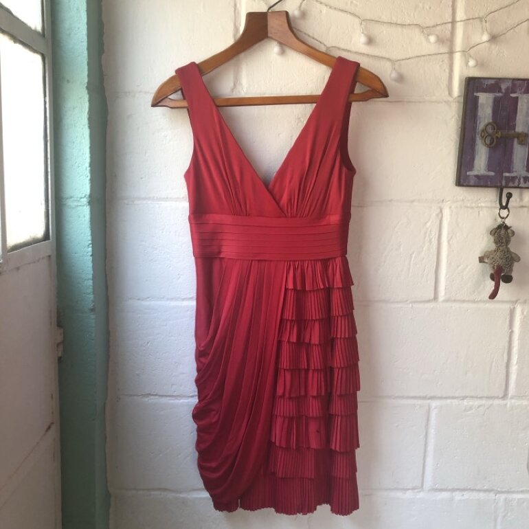Vestido rojo BCBG Max Azria de segunda mano - GoTrendier