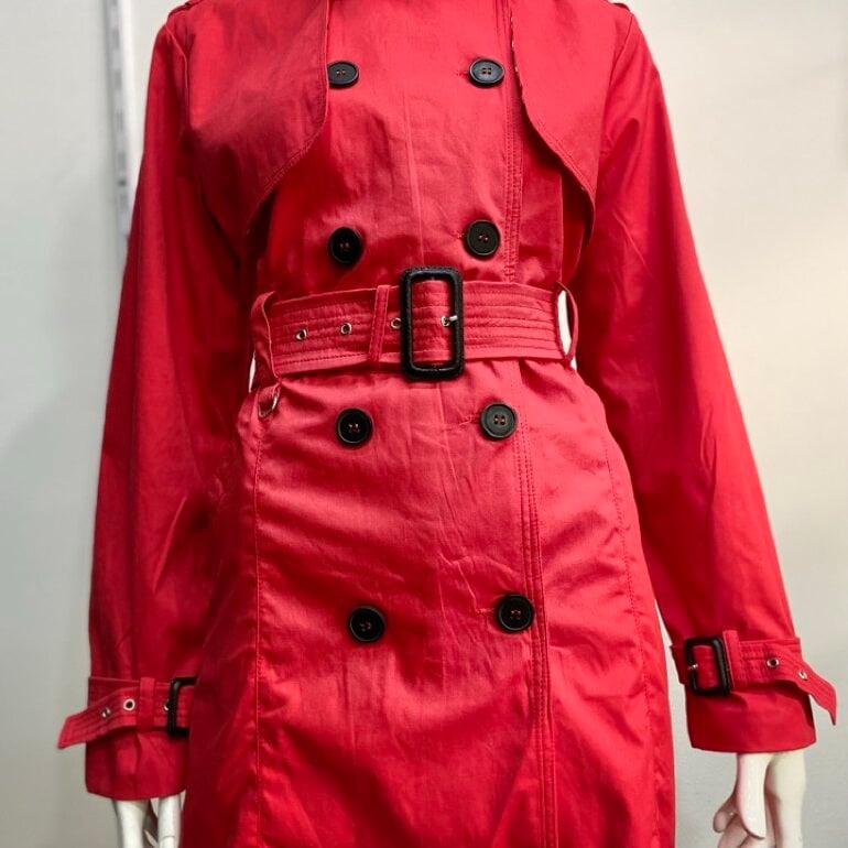 HERMOSA GABARDINA DE IMPORTACIÓN de Ann Miller de segunda mano - GoTrendier