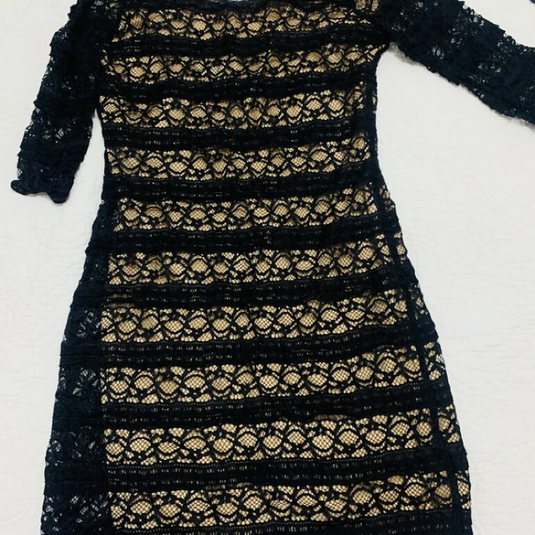Vestido de encaje de Cklass de segunda mano - GoTrendier
