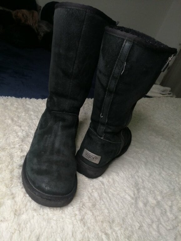 Botas con interior de borrego UGG de segunda mano GoTrendier