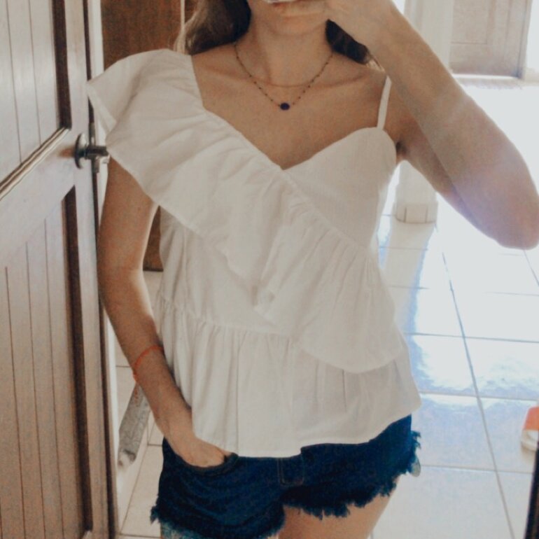 Blusa blanca shein de segunda mano - GoTrendier