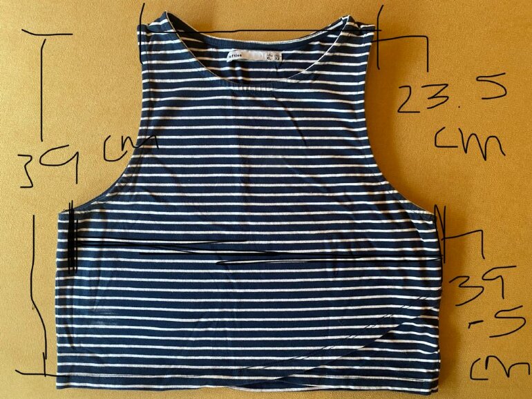 blusa blanca de tirantes gruesos