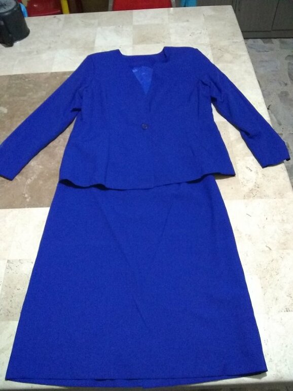 Traje sastre de dos piezas, azul rey. de Zara de segunda mano - GoTrendier