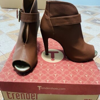 Botin casual con hebillas para mujer-ZapateriasLaSensacion-Trender