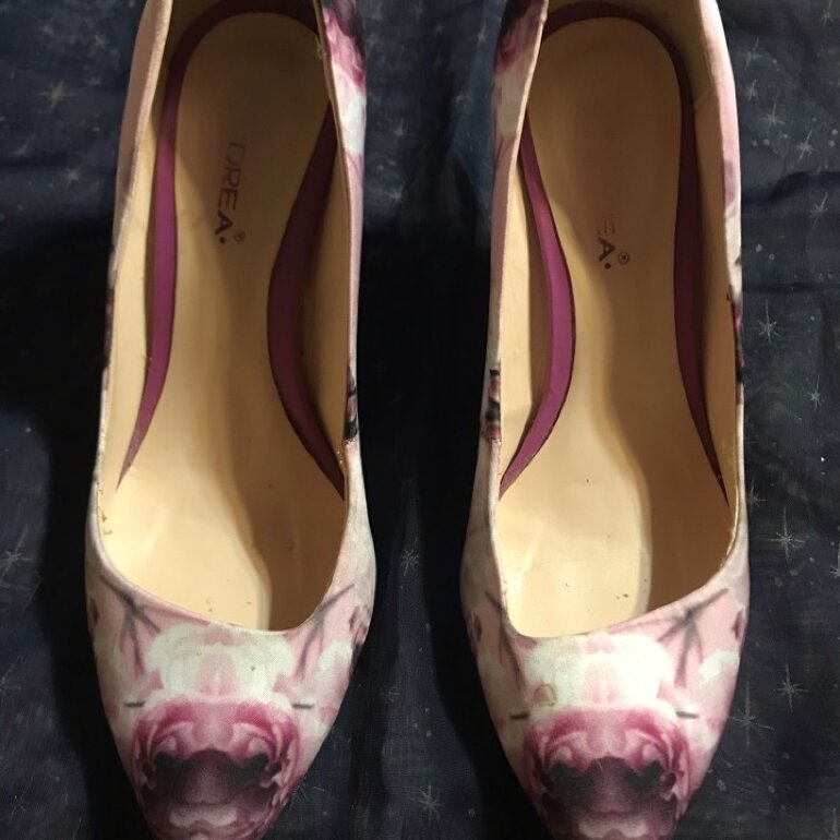 Zapatillas Andrea floreadas de segunda mano - GoTrendier
