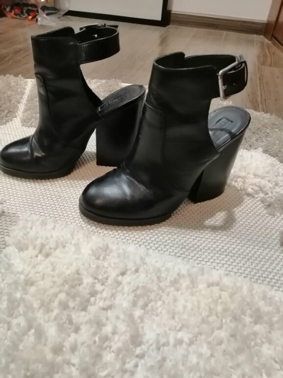 Botines negros forever 21 de segunda mano - GoTrendier