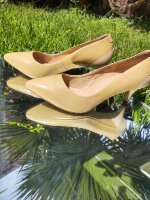 Zapatillas nude cerrada de Andrea de segunda mano - GoTrendier