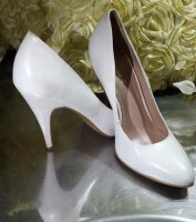 Zapatillas blancas Andrea de segunda mano - GoTrendier