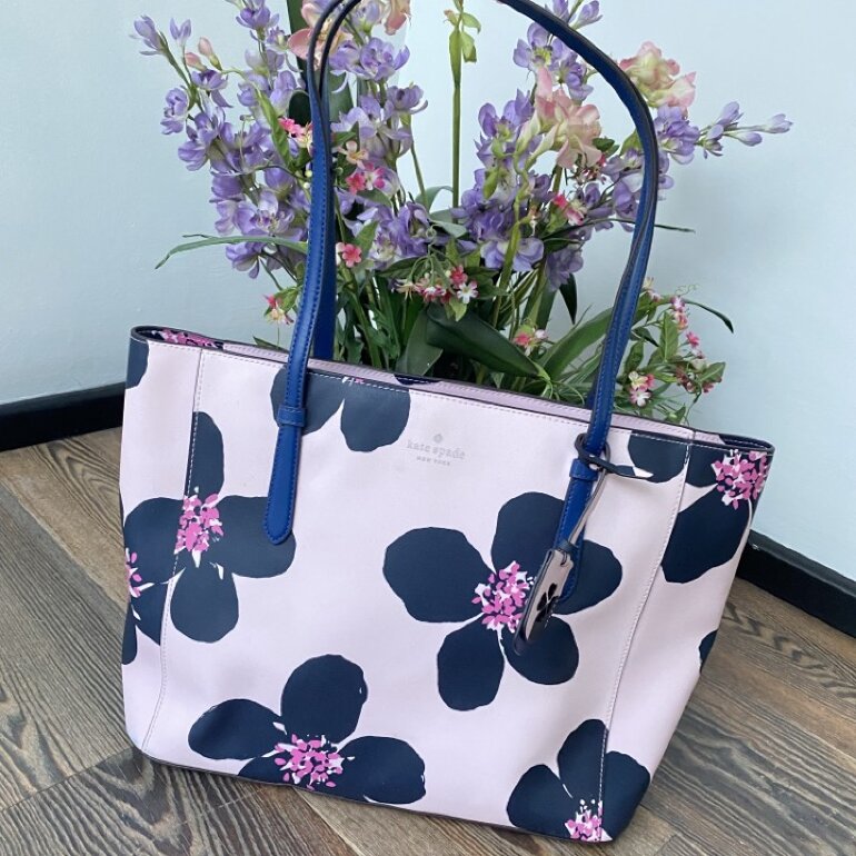 Bolsa con flores Kate Spade de segunda mano - GoTrendier