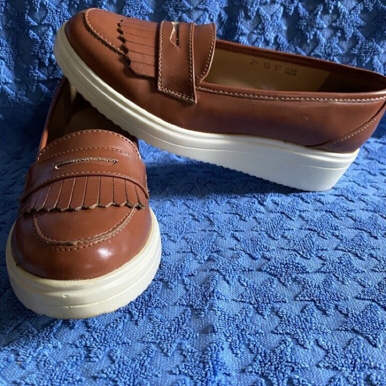 Zapatos Andrea color miel de segunda mano - GoTrendier