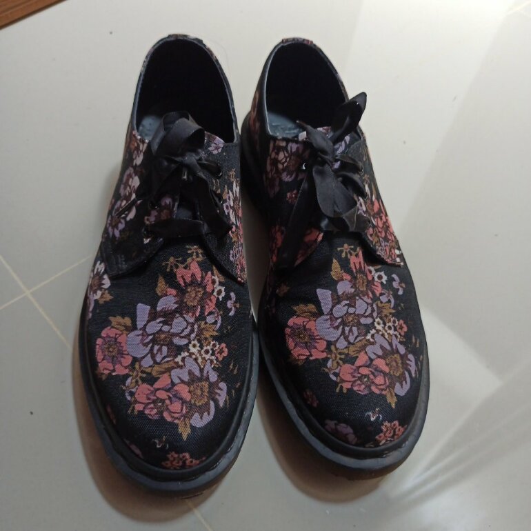 dr martens flores