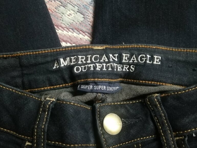Pantalon American Eagle talla 0 de American Eagle Outfitters de segunda  mano - GoTrendier