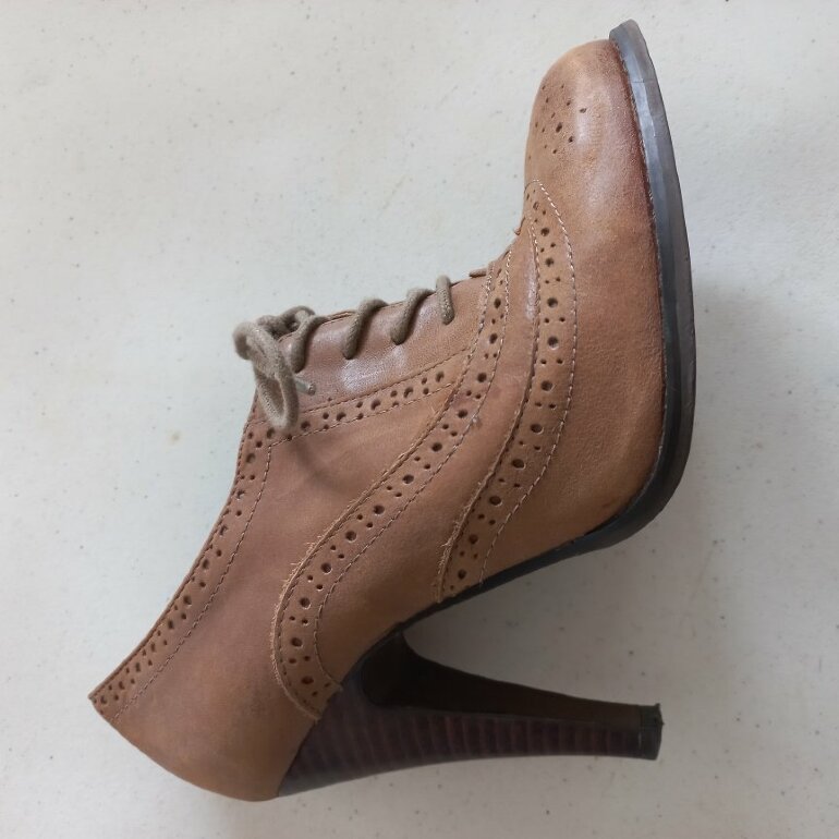 Tacones con agujetas. de Aldo de segunda mano - GoTrendier