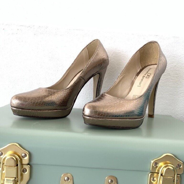 Tacones altos color Cobre de Otras marcas de segunda mano - GoTrendier