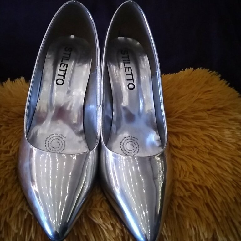 Zapatillas Tornasol (Aplatinadas) de Andrea de segunda mano - GoTrendier