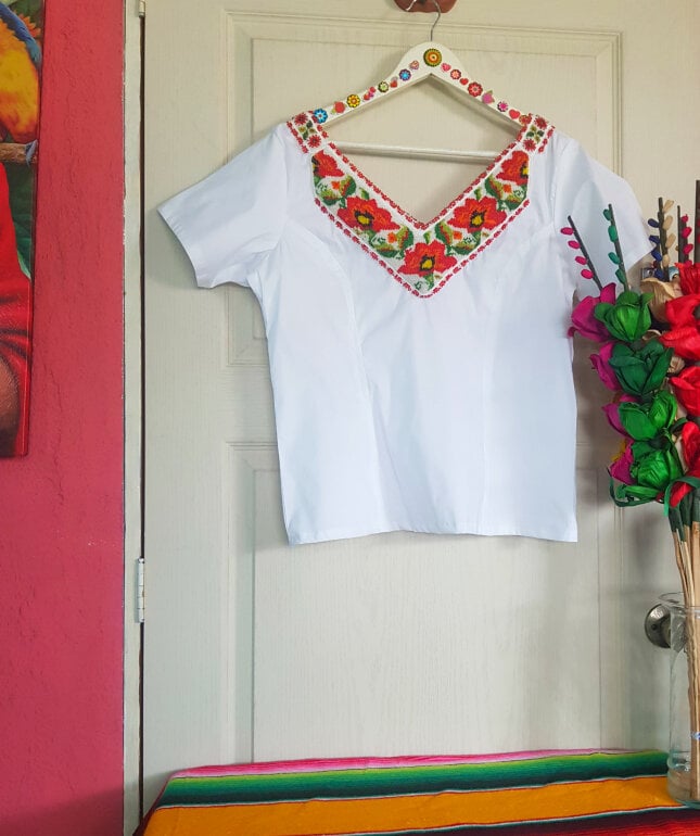 Blusa de chaquira bordada a mano de Otras marcas de segunda mano