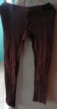 Pantalón café entubado de True love Jeans de segunda mano - GoTrendier