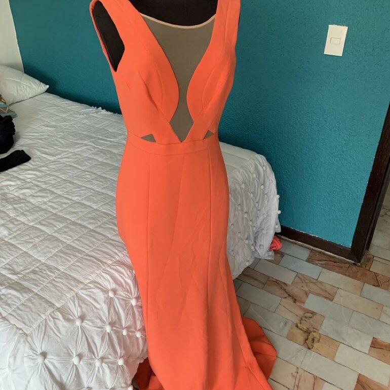 Vestido nuevo de fiesta BCBG de BCBG Max Azria de segunda mano - GoTrendier