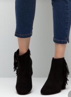 Botines negros con flecos de Madden Girl de segunda mano - GoTrendier