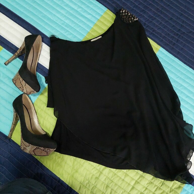 Blusa negra Zara de segunda mano - GoTrendier