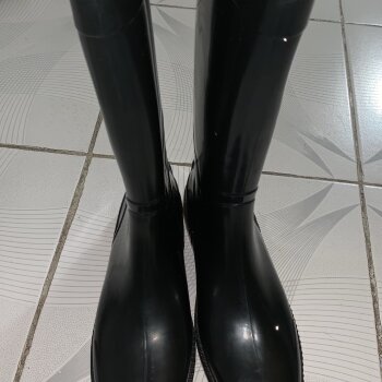 Botas de hule para la lluvia marca Panam de segunda mano - GoTrendier