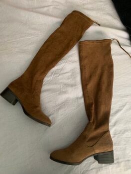 Botas largas rodilla de Zara de segunda mano - GoTrendier