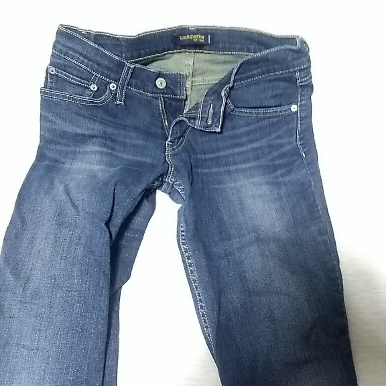 Pantalón acampanado levis de Levi's de segunda mano - GoTrendier