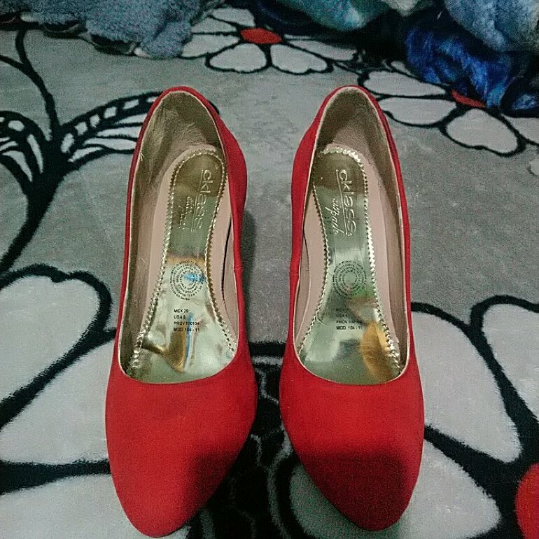 Zapatillas rojas de gamuza de Cklass de segunda mano - GoTrendier