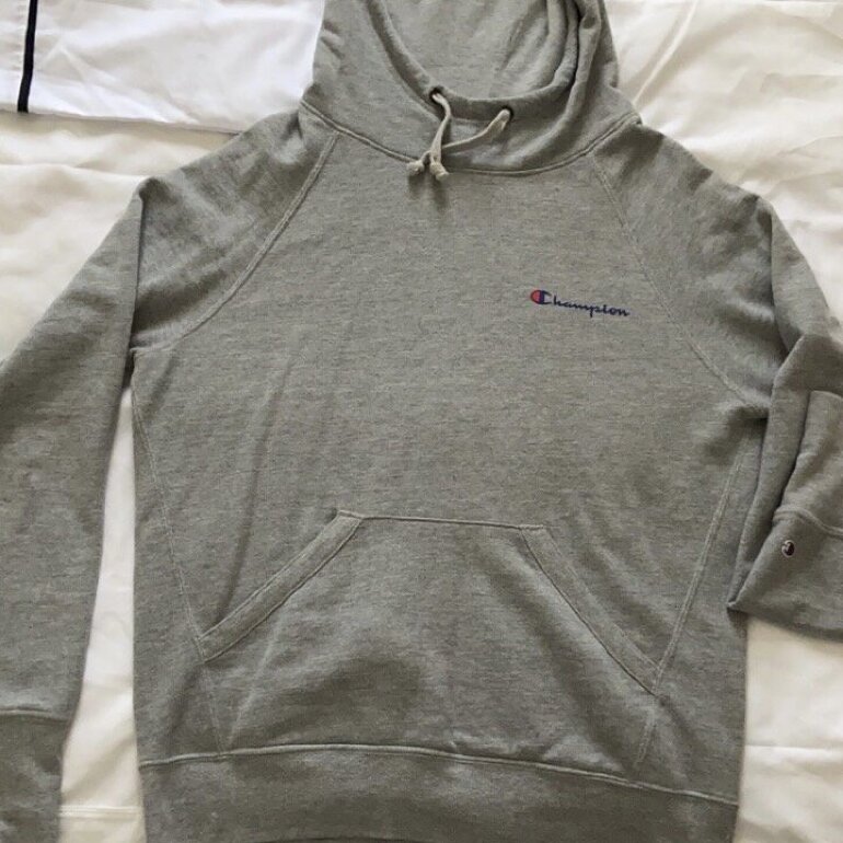 Sudadera Champion gris de segunda mano - GoTrendier