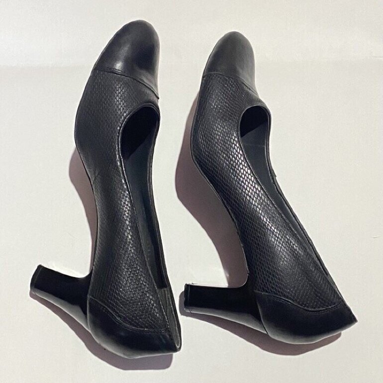 Tacones Negros Punta Redonda Talla 6 de Flexi de segunda mano - GoTrendier