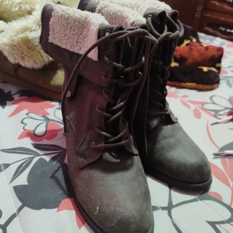 Botas café de tacón de Justfab de segunda mano - GoTrendier
