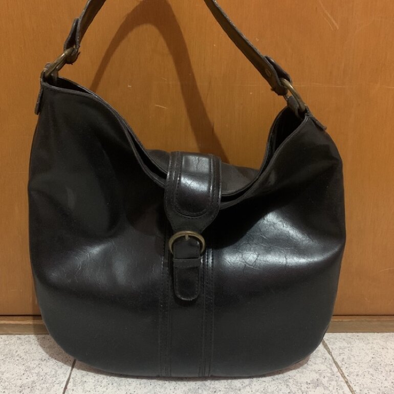 Bolsa de mano negra de Liz Claiborne de segunda mano - GoTrendier