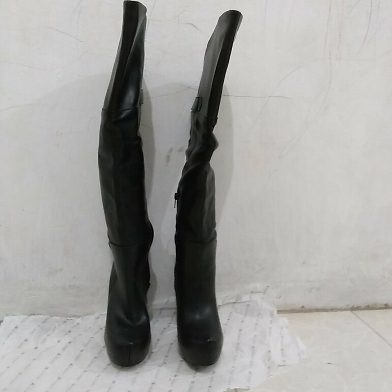 Botas Largas de Plataforma de Andrea de segunda mano - GoTrendier
