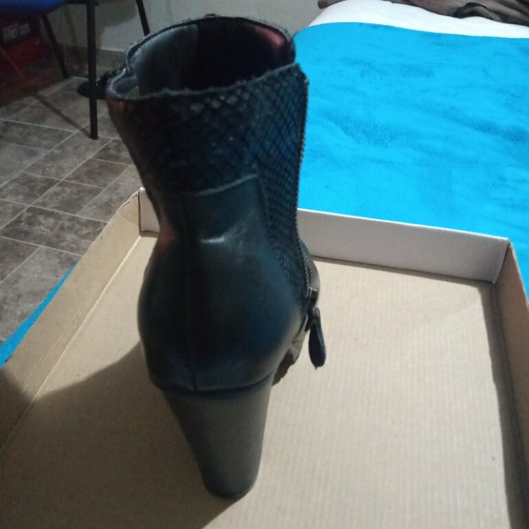Bota corta negra de Andrea de segunda mano - GoTrendier
