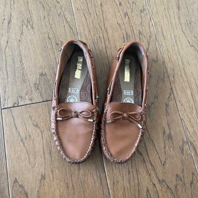 Zapatos cafés cerrados de Otras marcas de segunda mano - GoTrendier