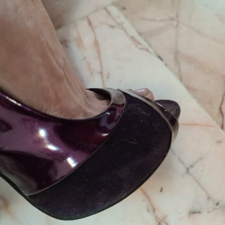 Zapatillas andrea color uva de segunda mano GoTrendier