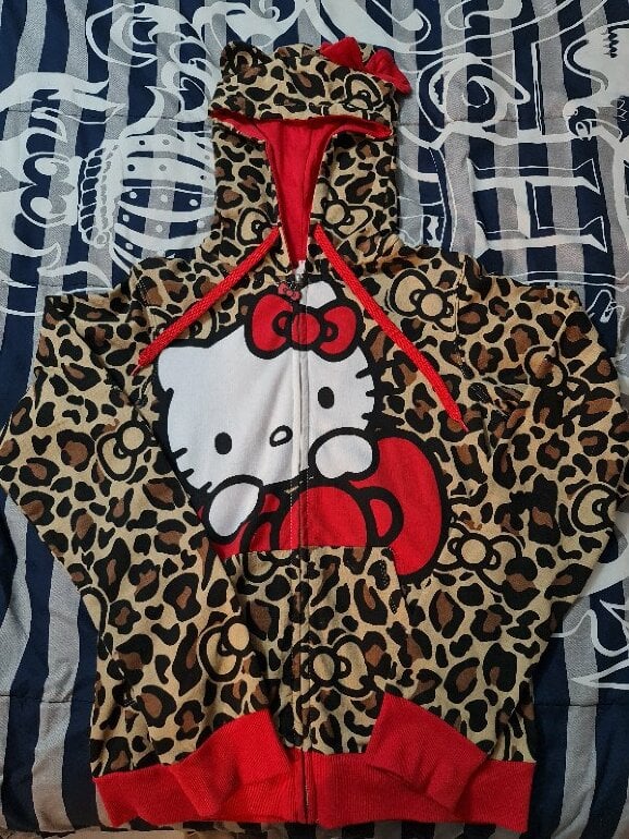 Hoodie Hello Kitty Animal Print de Sanrio de segunda mano - GoTrendier