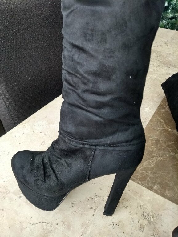 BOTAS NEGRAS ALTAS de Capa de Ozono de segunda mano - GoTrendier
