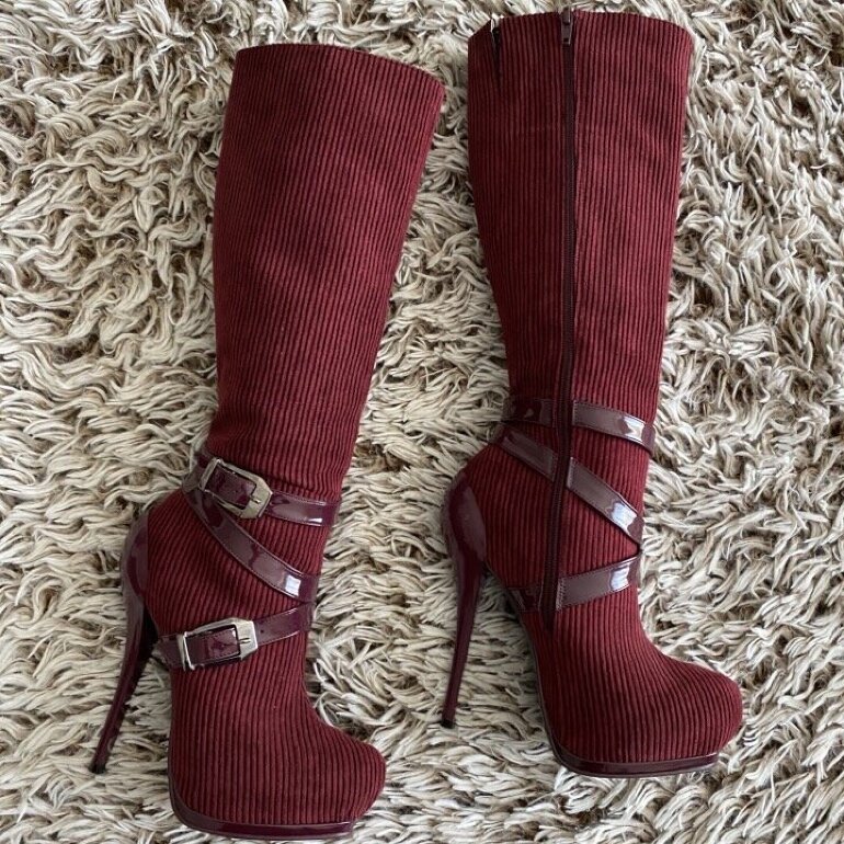 Botas Vino de Pana y Plataforma Altas de Andrea de segunda mano - GoTrendier