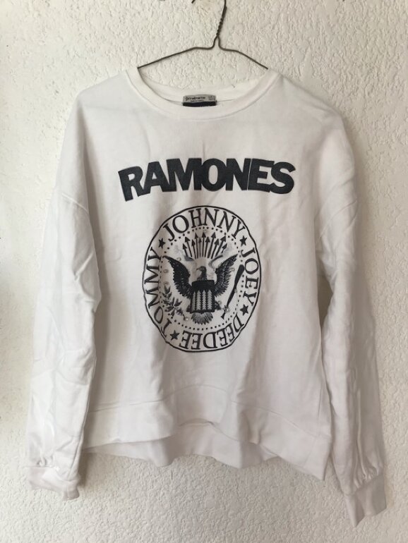 La de 'Friends' es la nueva camiseta de los Ramones | Actualidad, Moda | S  Moda EL PAÍS