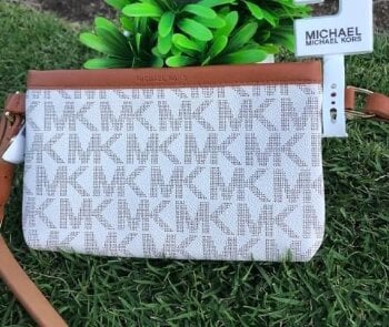 Cangureras Michael Kors blancas - GoTrendier
