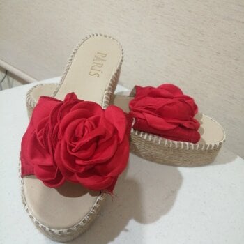 Sandalias de plataforma Bershka rojas de mujer - GoTrendier