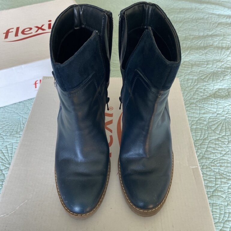 Botines azul marino de Flexi de segunda mano - GoTrendier